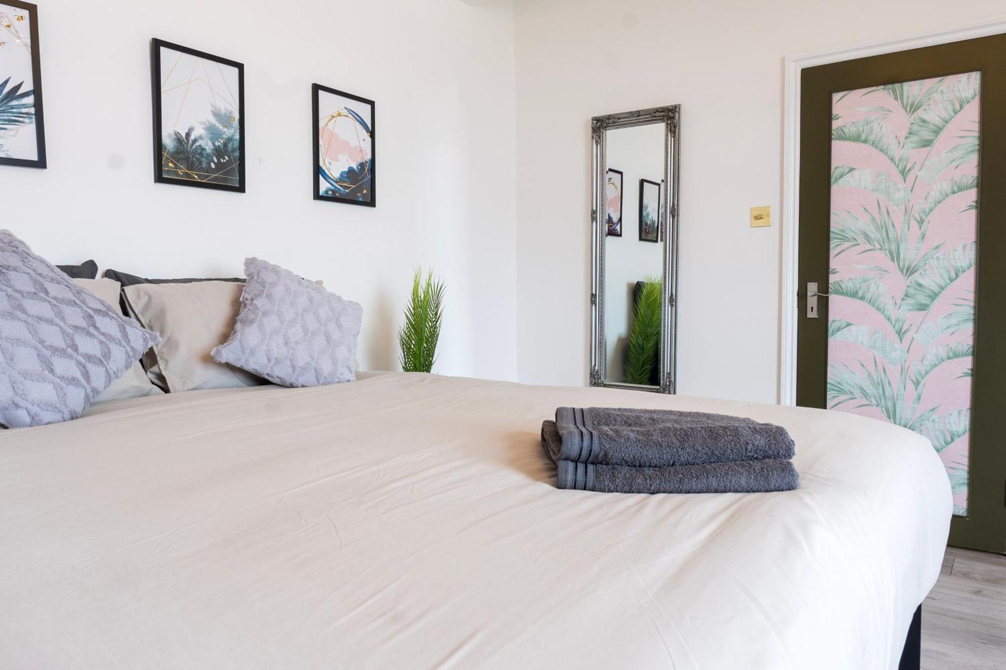 5C- Stylish Urban Retreat - Spacious 2 Bed Flat Londra Exterior foto