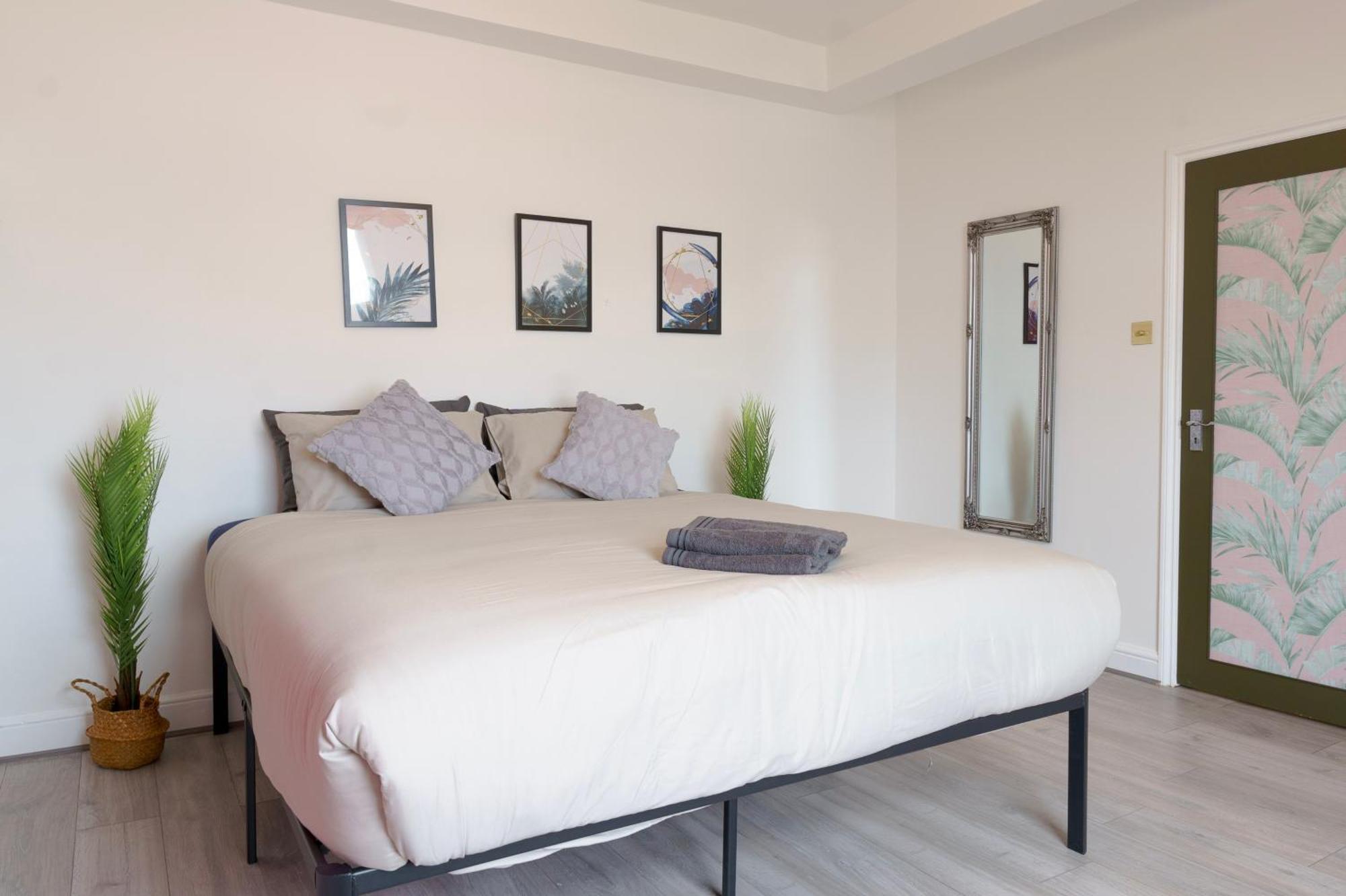 5C- Stylish Urban Retreat - Spacious 2 Bed Flat Londra Exterior foto