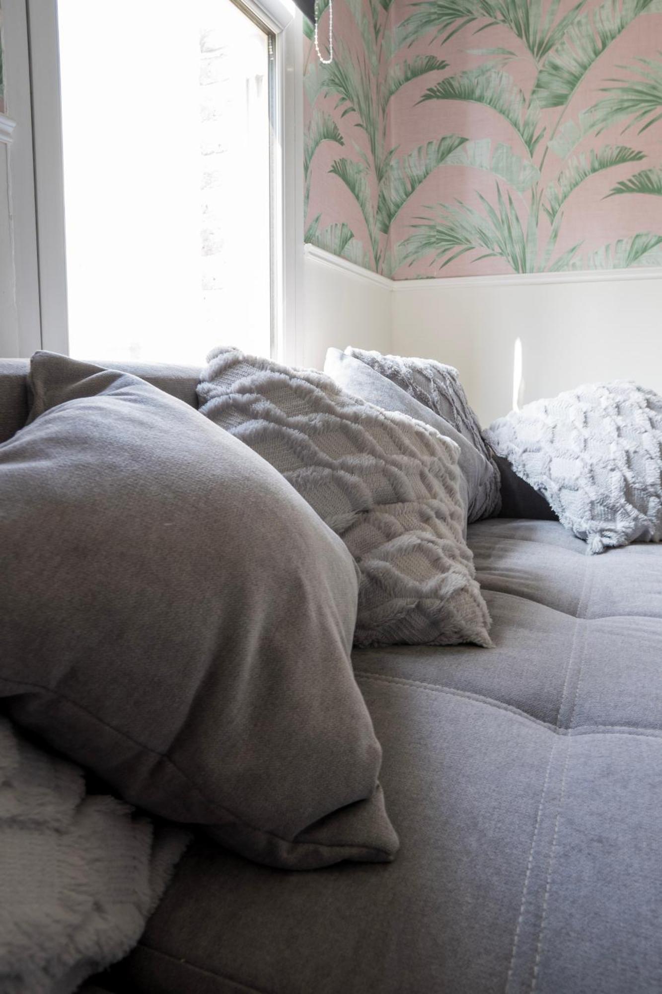 5C- Stylish Urban Retreat - Spacious 2 Bed Flat Londra Exterior foto