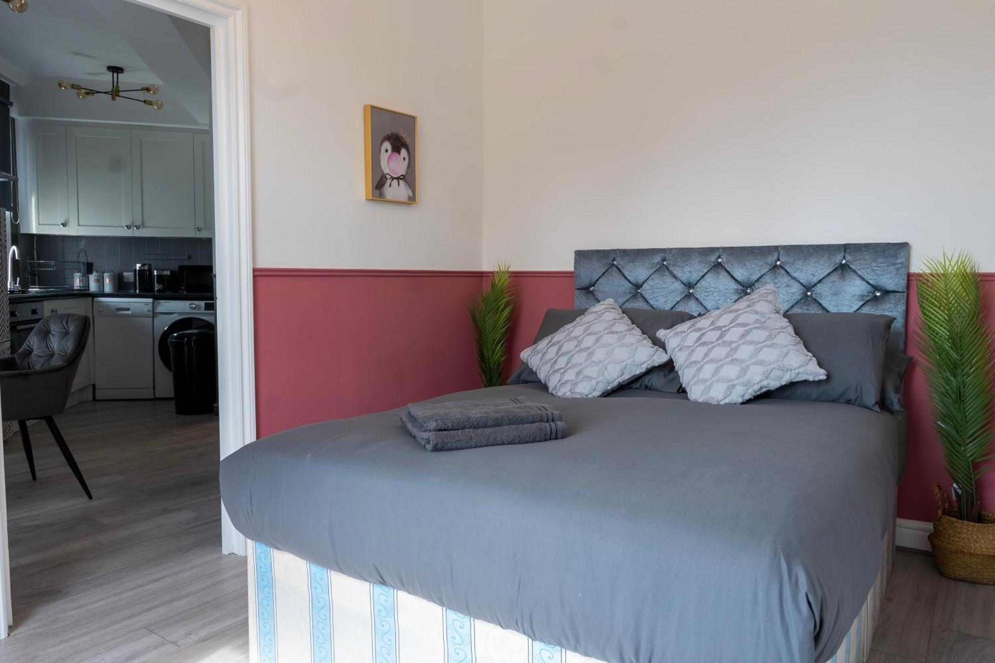 5C- Stylish Urban Retreat - Spacious 2 Bed Flat Londra Exterior foto