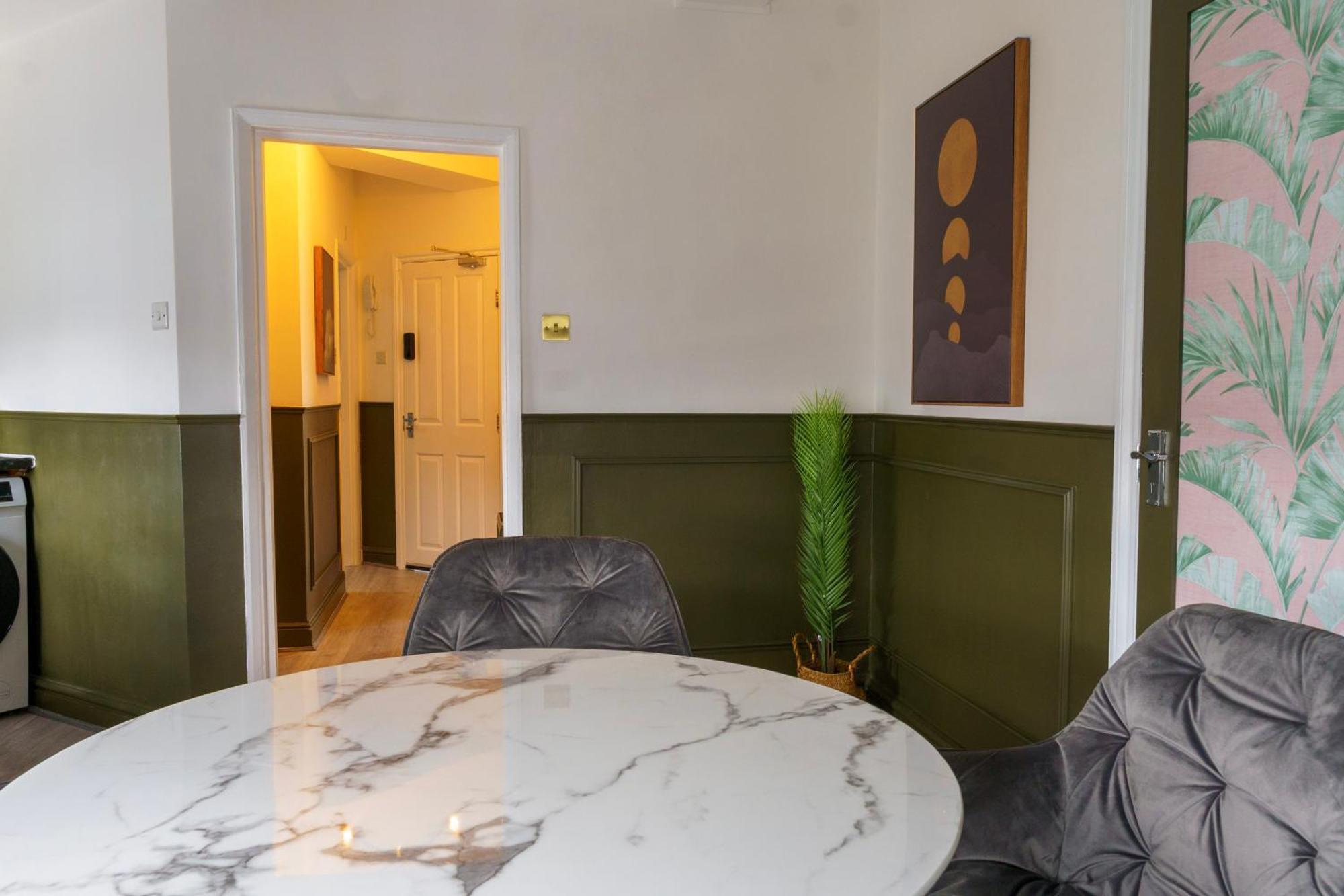 5C- Stylish Urban Retreat - Spacious 2 Bed Flat Londra Exterior foto